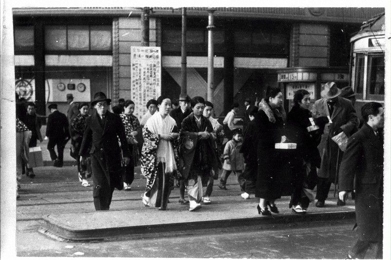 người nhật đi bộ ở ginza năm 1939 người nhật đi bộ ở ginza năm 1939